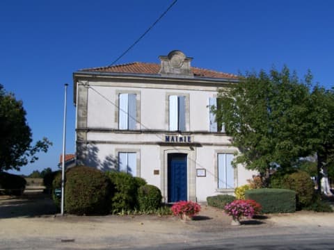 Couvreur Cours-les-Bains