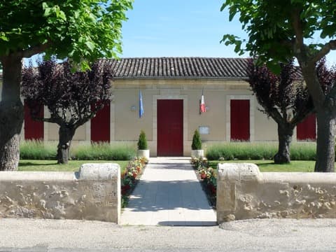 Couvreur Mouliets-et-Villemartin