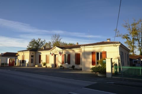 Couvreur Saumos