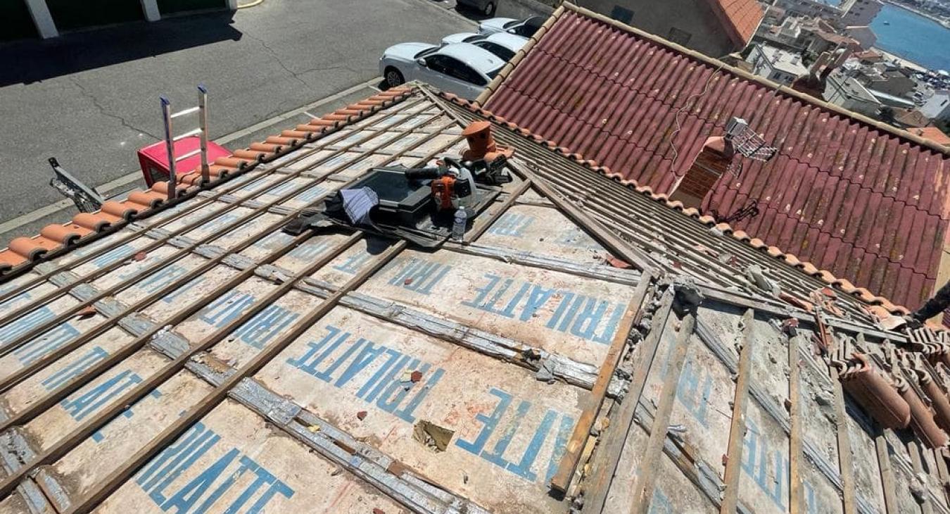 Rénovation complète de toiture et Pose de Velux